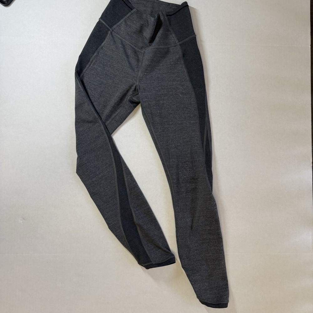 Lululemon Featherlight Heathered Black 7/8 Leggings Women's Size 4 Athletica